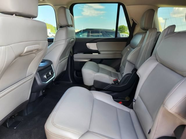 Certified 2025 Ford Expedition Active AWD/4WD image 16