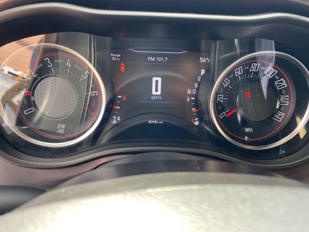 Used 2021 Dodge Challenger SXT image 27