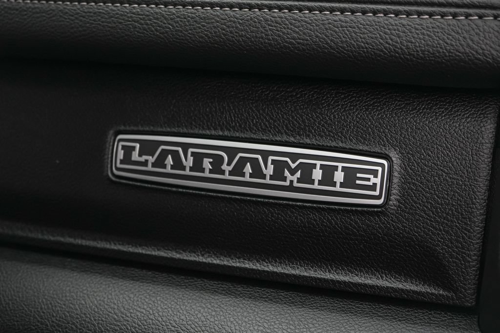 Used 2025 RAM 2500 Laramie AWD/4WD image 25