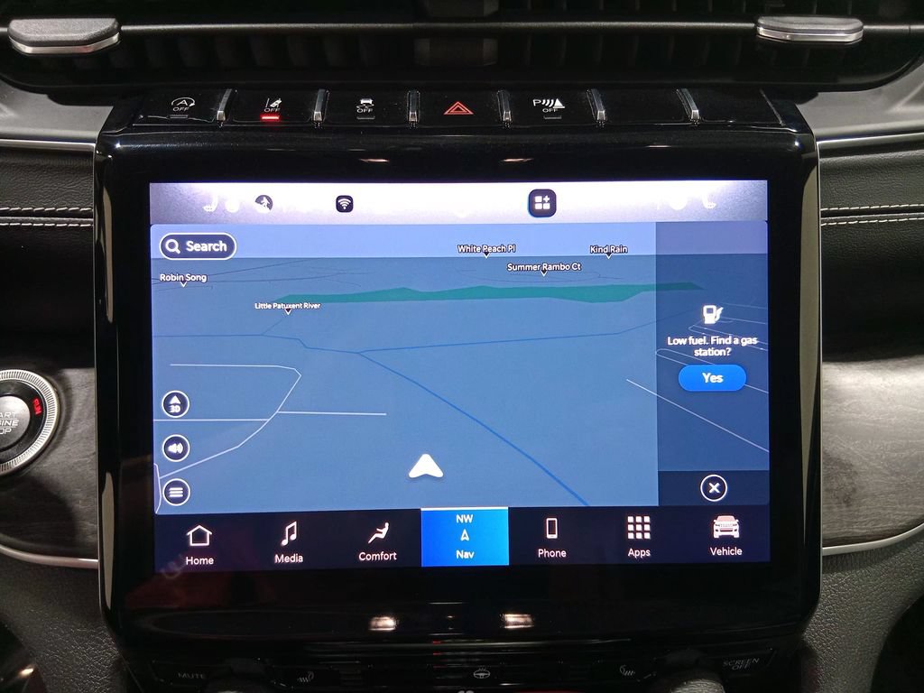 Used 2022 Jeep Grand Cherokee L Limited AWD/4WD image 25