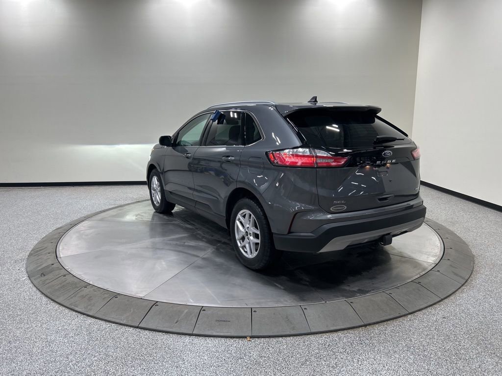 Certified 2024 Ford Edge SEL w/ Convenience Package image 3