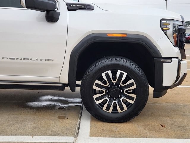 Used 2024 GMC Sierra 2500 Denali Ultimate image 8