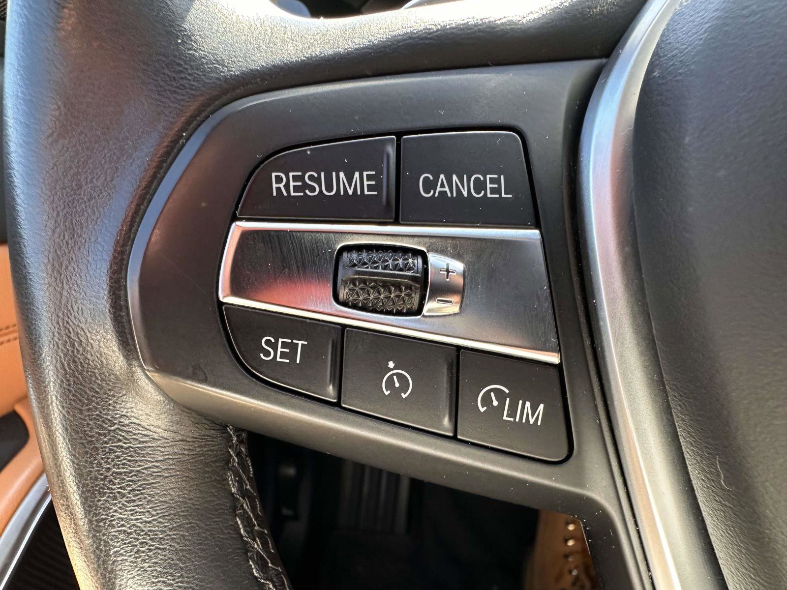 Used 2021 BMW 330i xDrive Sedan w/ Premium Package image 19