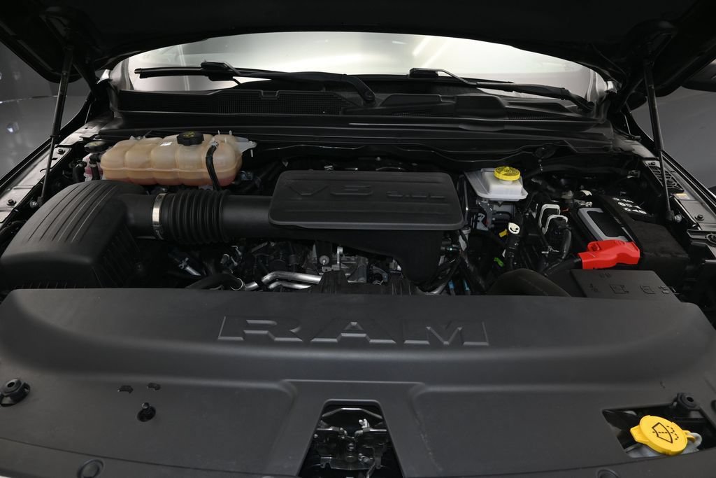 Used 2025 RAM 1500 Big Horn RWD image 17