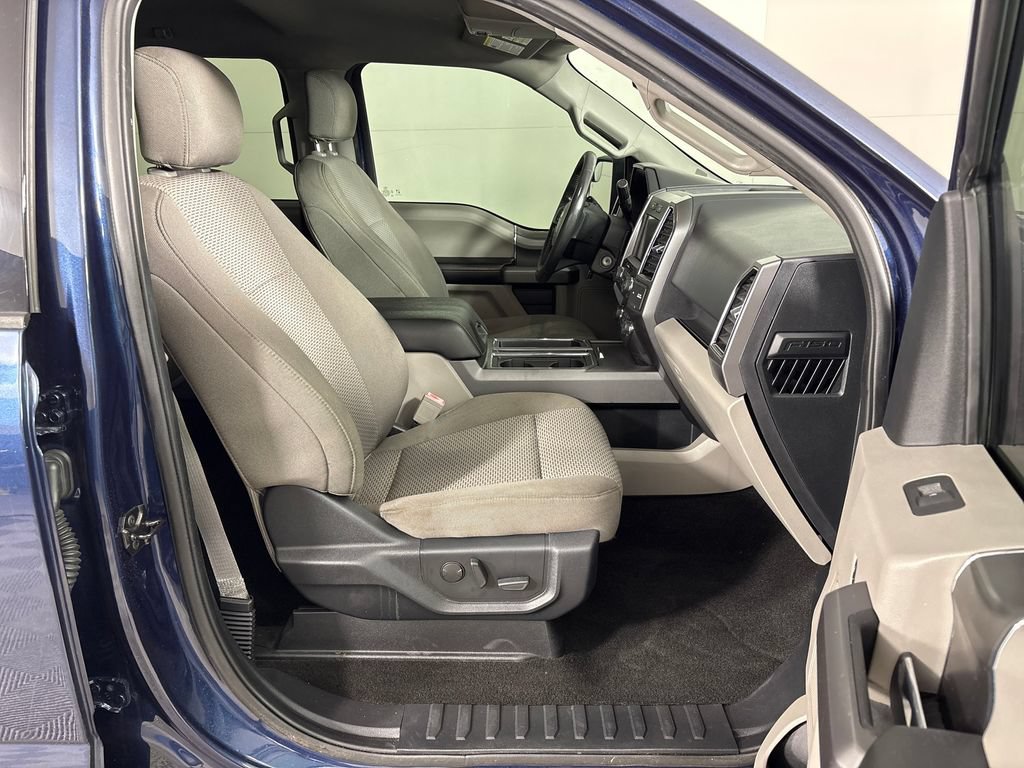 Certified 2020 Ford F150 XLT w/ Equipment Group 302A Luxury RWD image 4