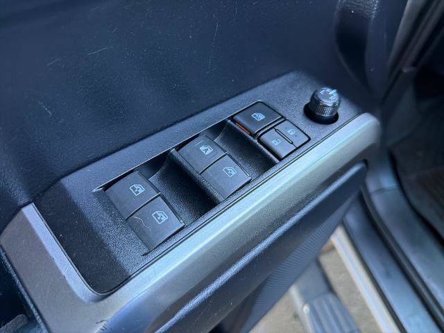 Used 2021 Toyota Tacoma SR5 w/ Trail Edition AWD/4WD image 17