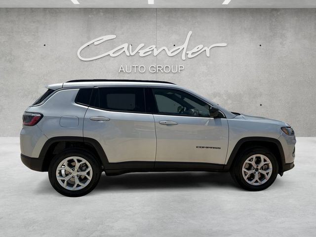 Used 2024 Jeep Compass Latitude AWD/4WD image 18