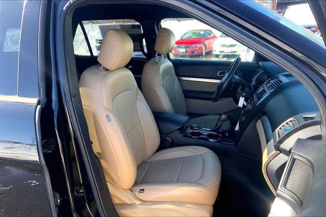 Certified 2017 Ford Explorer BASE image 7