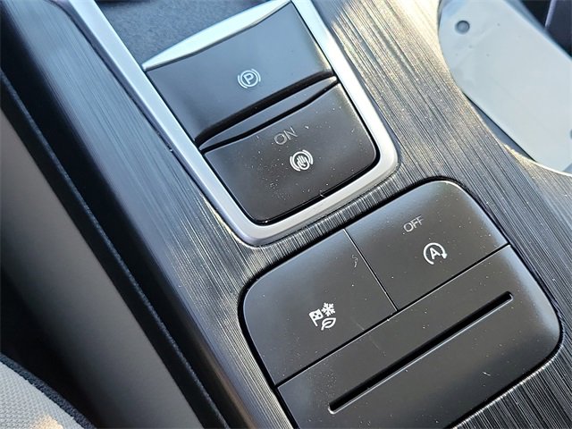 Certified 2021 Ford Escape SE image 19