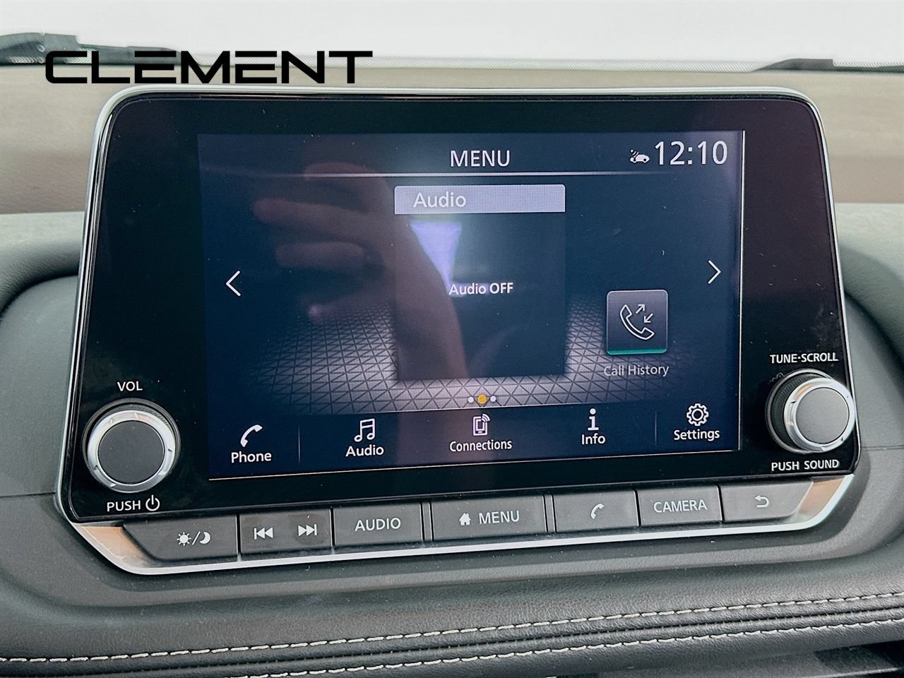 Used 2023 Nissan Rogue SV AWD/4WD image 19