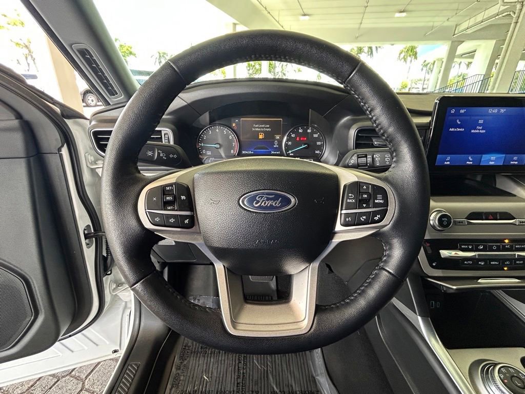 Certified 2023 Ford Explorer XLT w/ Equipment Group 202A RWD image 15