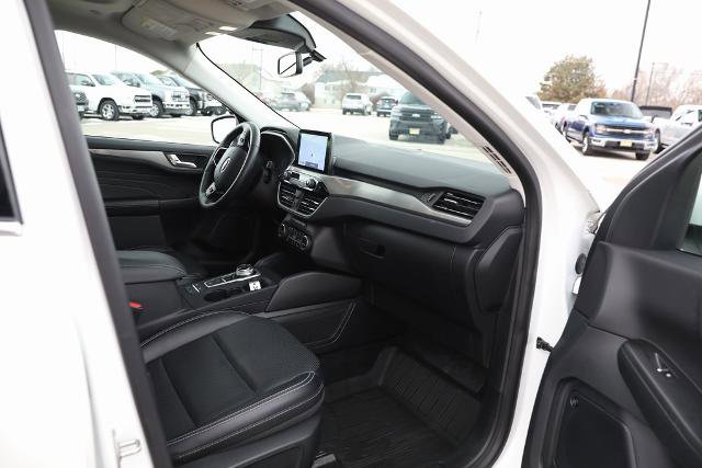 Certified 2021 Ford Escape Titanium w/ Class II Trailer Tow Package image 31