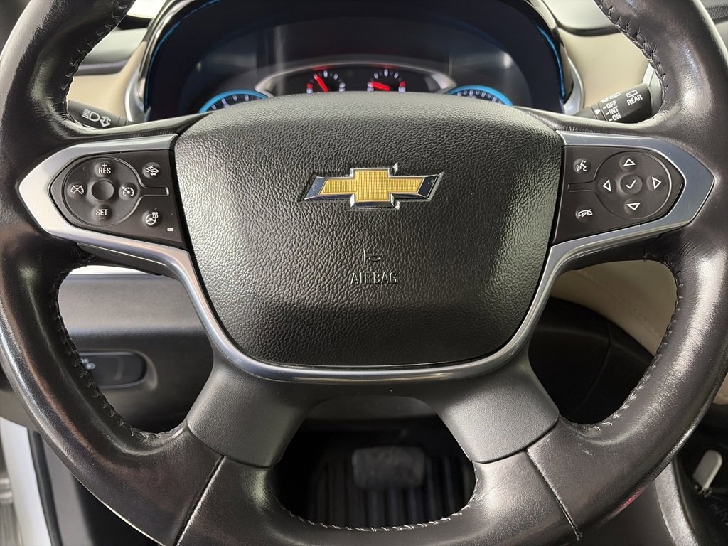 Used 2022 Chevrolet Traverse LT image 16