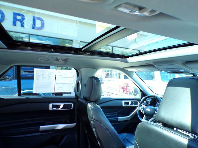 Certified 2022 Ford Explorer XLT w/ Equipment Group 202A AWD/4WD image 10
