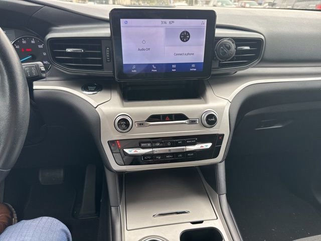 Certified 2022 Ford Explorer XLT image 9