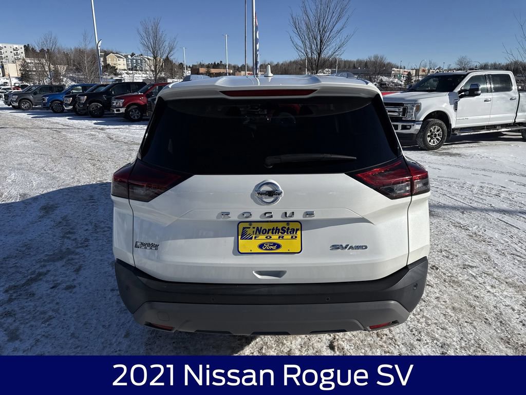 Used 2021 Nissan Rogue SV image 4
