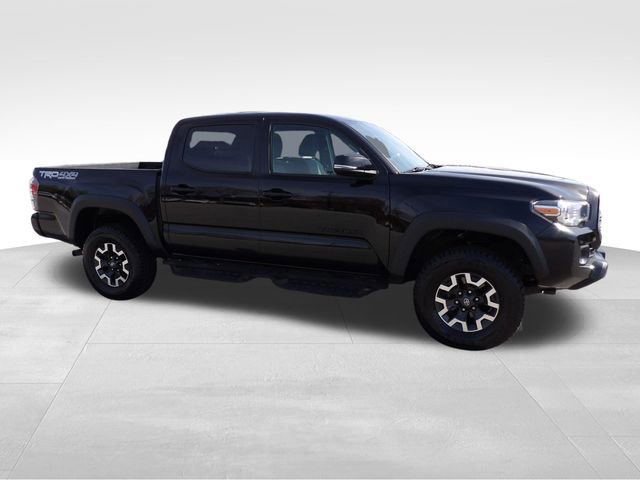 Used 2023 Toyota Tacoma TRD Off-Road w/ Technology Package AWD/4WD image 11