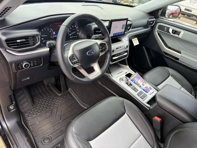 Certified 2024 Ford Explorer XLT w/ Equipment Group 202A RWD image 21