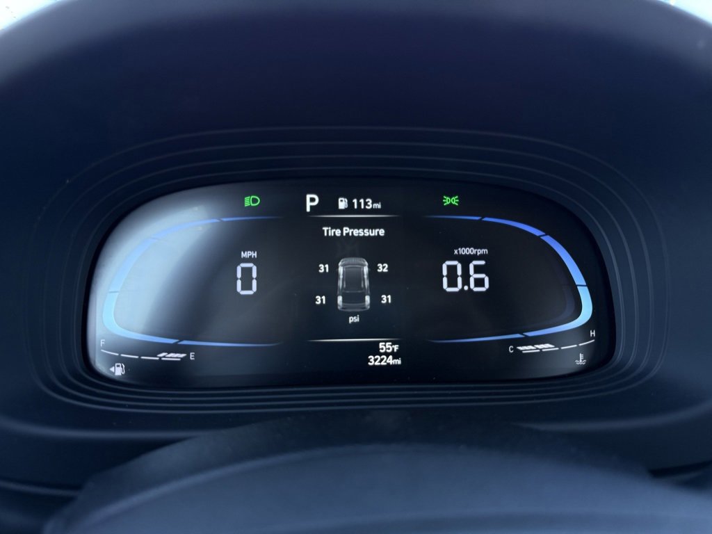 Used 2025 Hyundai Venue SEL image 15