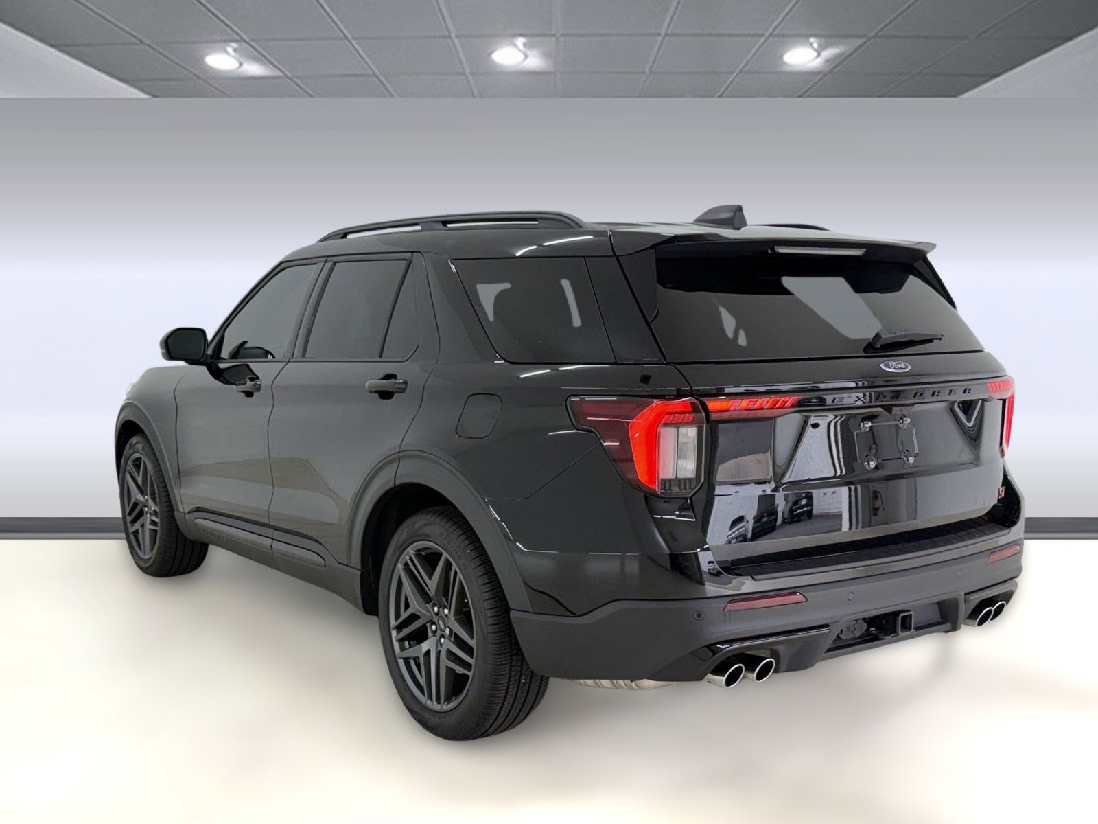 Certified 2025 Ford Explorer ST image 3