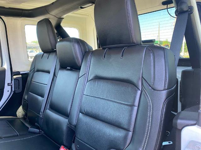 Used 2018 Jeep Wrangler Unlimited Sahara AWD/4WD image 26