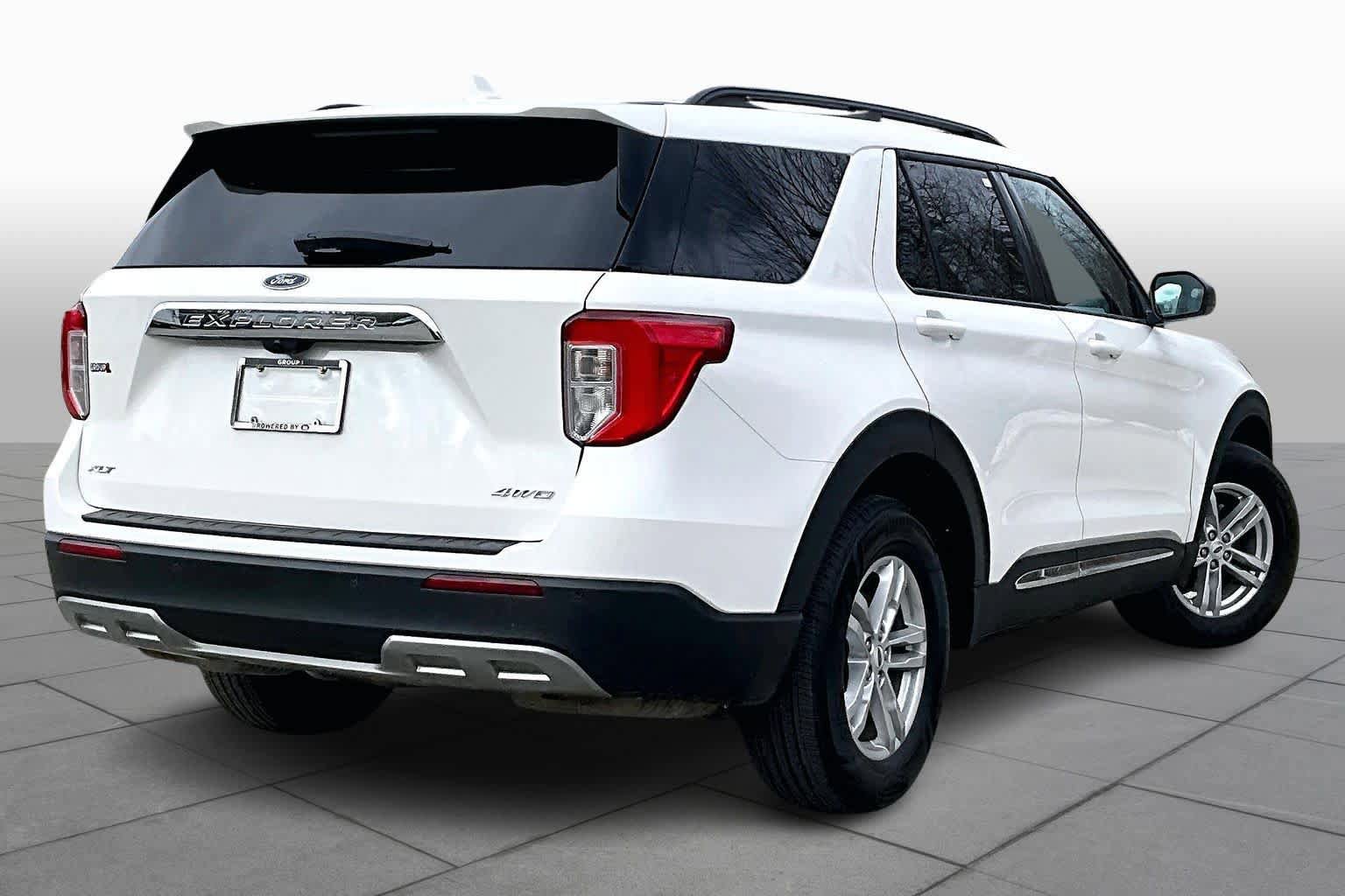 Certified 2022 Ford Explorer XLT w/ Equipment Group 202A AWD/4WD image 13