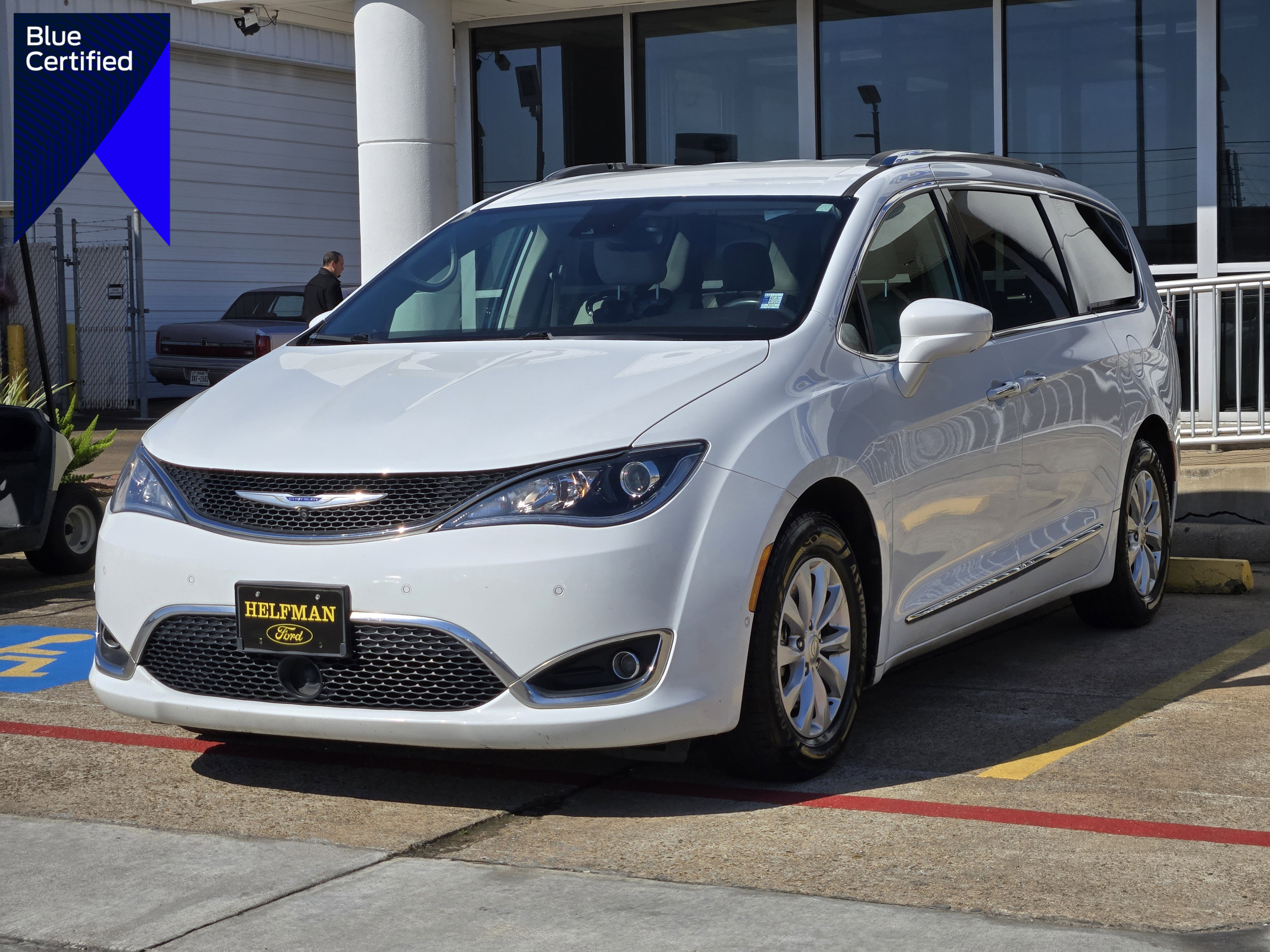 Used 2018 Chrysler Pacifica Touring-L w/ Advanced Safetytec Group