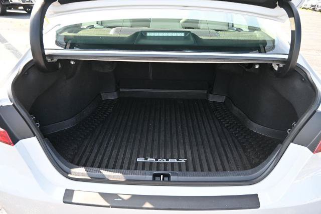 Used 2022 Toyota Camry XSE FWD image 12