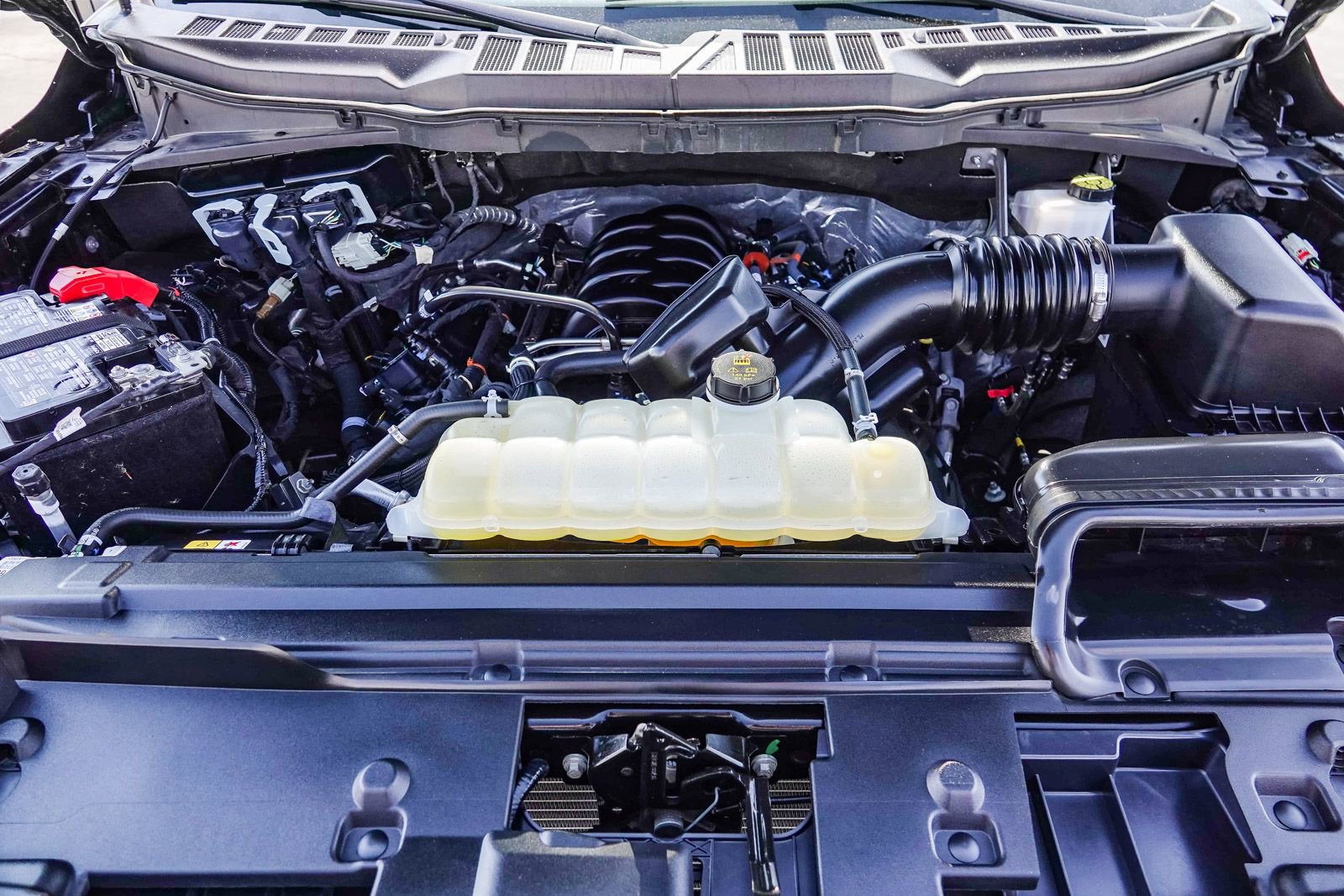 Certified 2024 Ford F150 XL w/ Equipment Group 103A High image 26