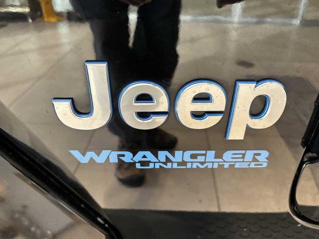 Used 2022 Jeep Wrangler Unlimited Sahara w/ Cold Weather Group image 29