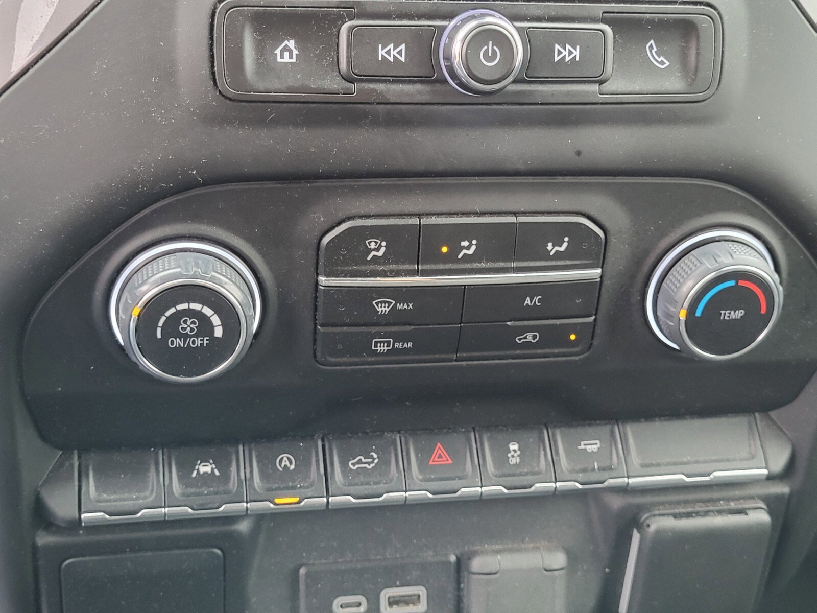 Used 2024 Chevrolet Silverado 1500 Custom image 22