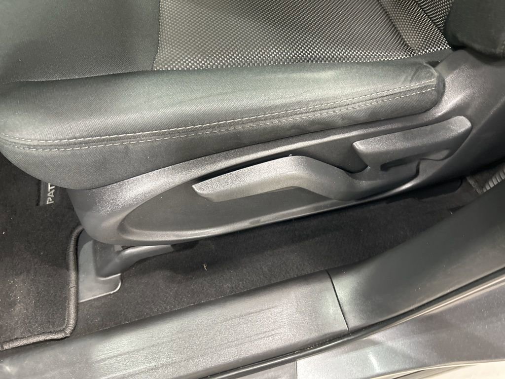 Used 2020 Nissan Pathfinder S image 11