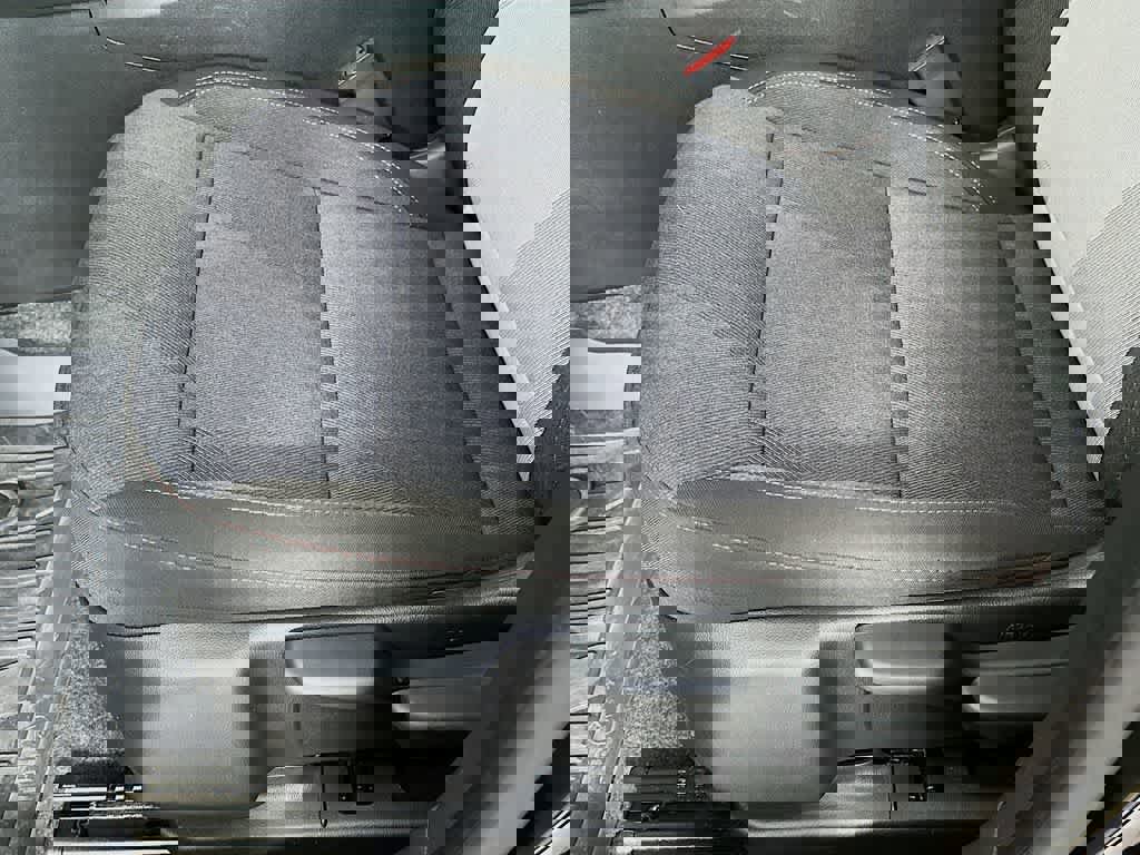 Used 2024 Chevrolet Trax RS w/ Sunroof Package image 29