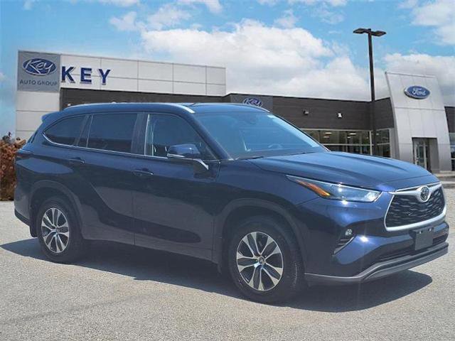 Used 2024 Toyota Highlander XLE