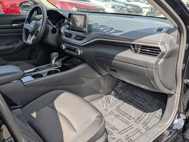Used 2024 Nissan Altima 2.5 SV FWD image 29