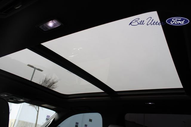 Used 2023 Chevrolet Suburban RST w/ Luxury Package image 17