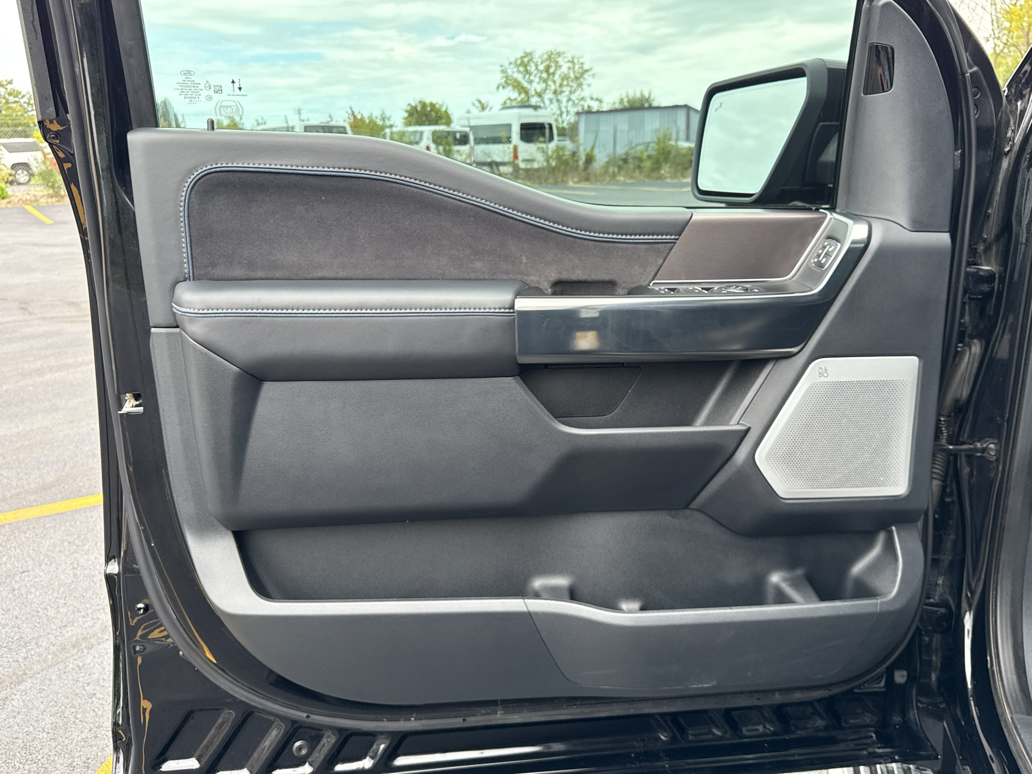 Certified 2025 Ford F150 Platinum w/ FX4 Off-Road Package AWD/4WD image 41