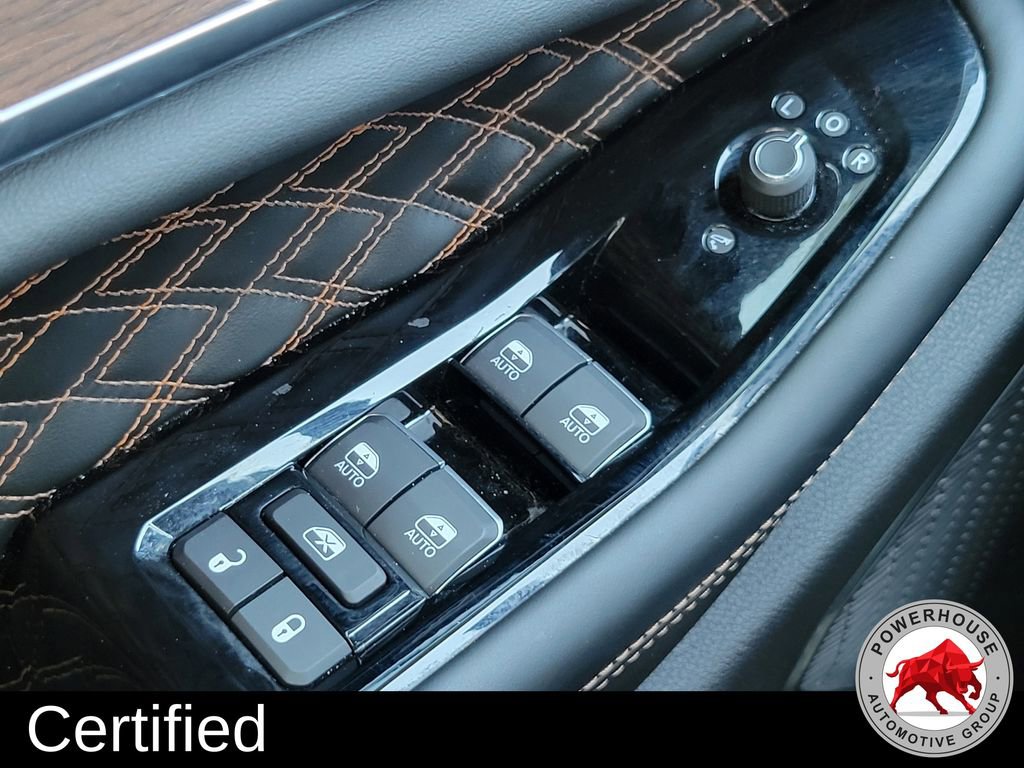 Used 2024 Jeep Grand Cherokee L Summit w/ High Altitude Package image 29