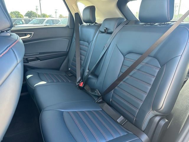 Certified 2022 Ford Edge SEL w/ Sport Appearance Package image 12
