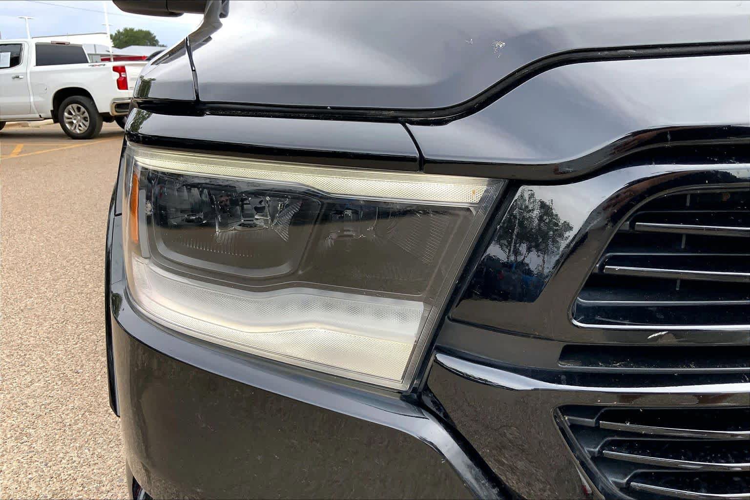 Used 2019 RAM 1500 Laramie AWD/4WD image 28