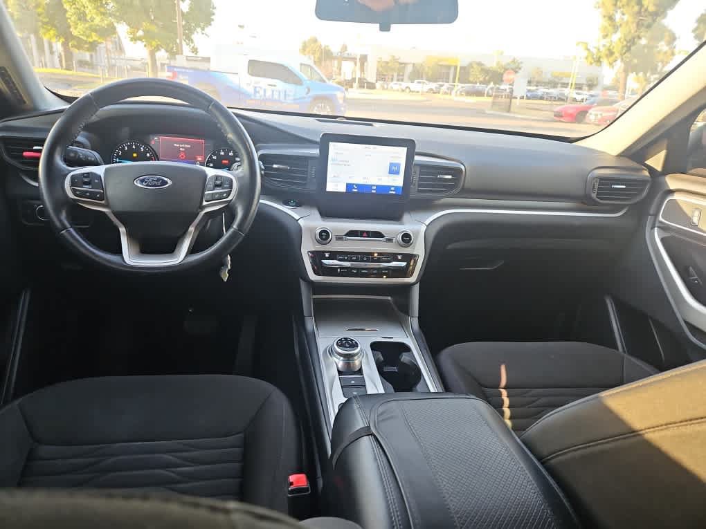 Certified 2021 Ford Explorer XLT RWD image 11
