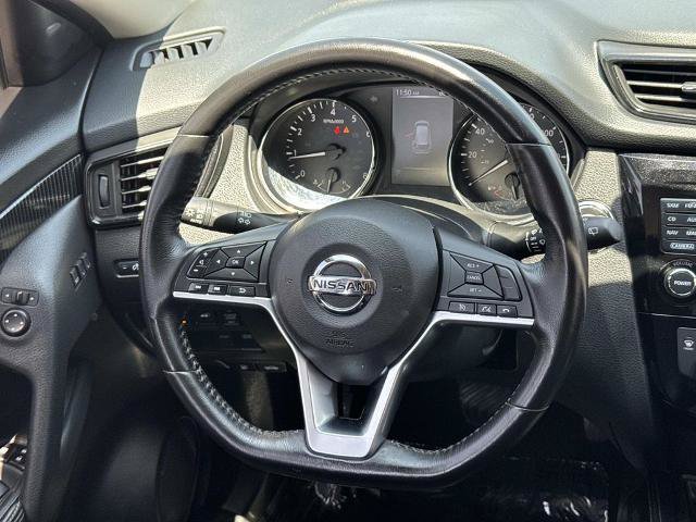 Used 2017 Nissan Rogue SL w/ SL Premium Package FWD image 9