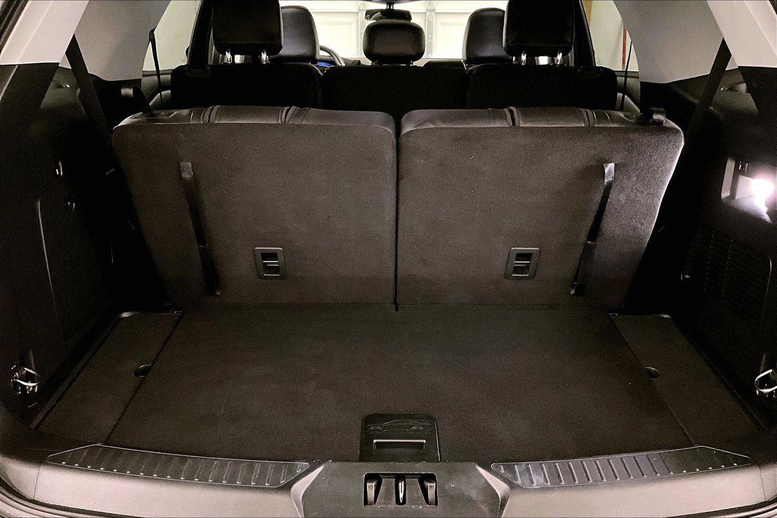 Certified 2022 Ford Explorer XLT w/ Equipment Group 202A image 35