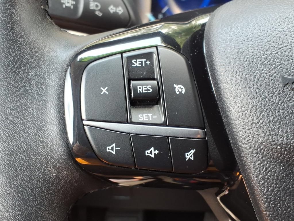 Certified 2022 Ford Escape SEL w/ Technology Package AWD/4WD image 11