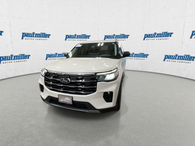 Certified 2025 Ford Explorer Active w/ Active Comfort Package AWD/4WD image 4