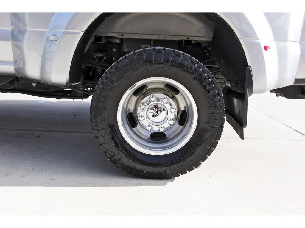 Certified 2022 Ford F350 Limited w/ FX4 Off-Road Package AWD/4WD image 30