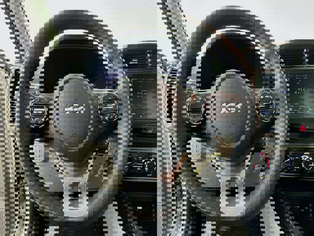 Used 2023 Kia Soul LX image 18