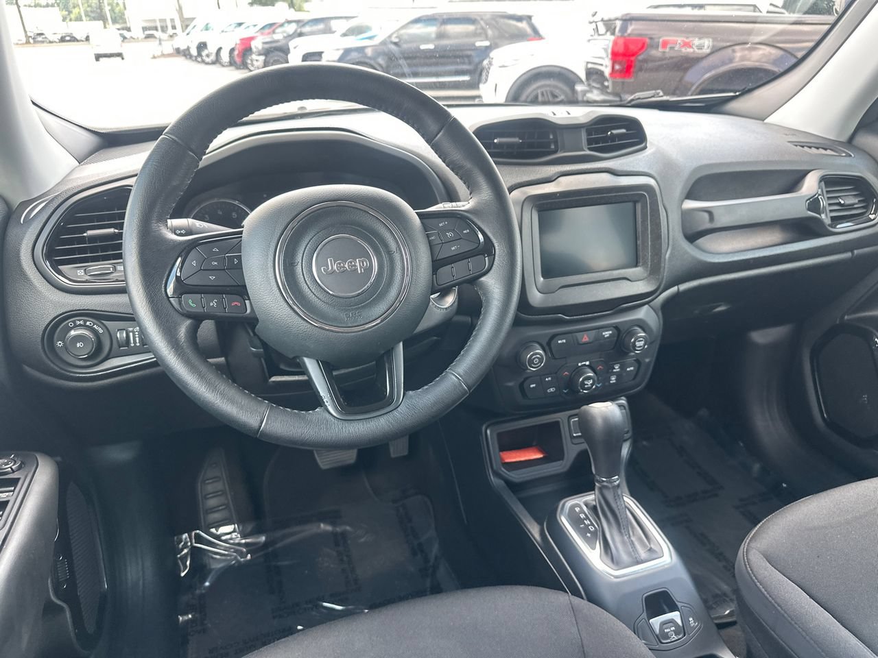 Used 2020 Jeep Renegade Altitude FWD image 22