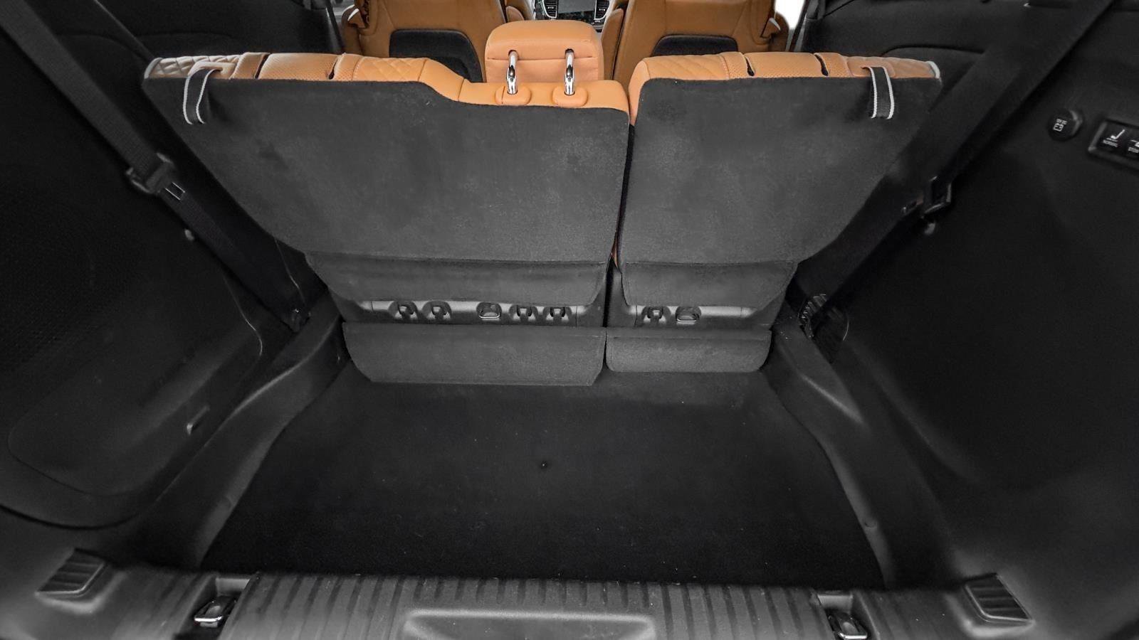 Used 2021 Chrysler Pacifica Pinnacle image 9