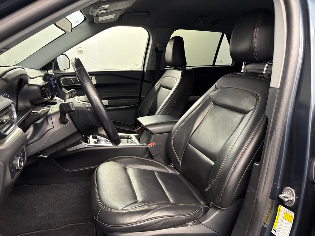 Certified 2023 Ford Explorer XLT w/ Equipment Group 202A AWD/4WD image 27